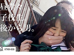 青いアナル 2人目 少女の尻の穴を激しく愛した。 サンプル動画サムネイル